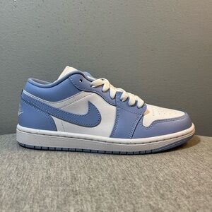 Nike Air Jordan 1 Low White Aluminum Sneakers Women's Shoe Size 7 DC0774-142